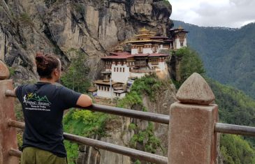 2120-Bhutan von Ost nach West